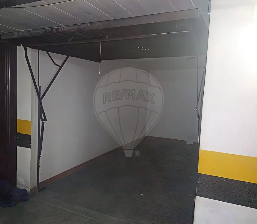 Garagem para Venda em Agualva e Mira-Sintra Foto 9