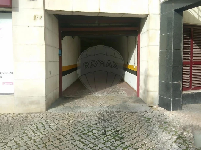 Garagem para Venda em Agualva e Mira-Sintra Foto 11