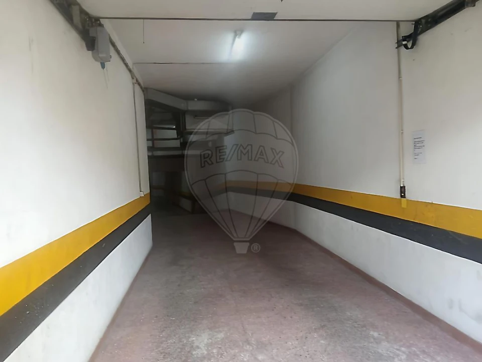 Garagem para Venda em Agualva e Mira-Sintra Foto 10