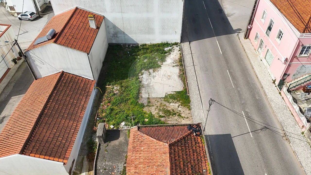 Terreno para Venda em Campelos e Outeiro da Cabeça Foto 1