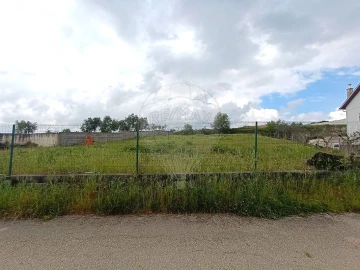 Terreno para Venda em Parceiros e Azoia