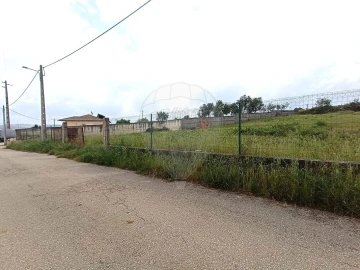 Terreno para Venda em Parceiros e Azoia