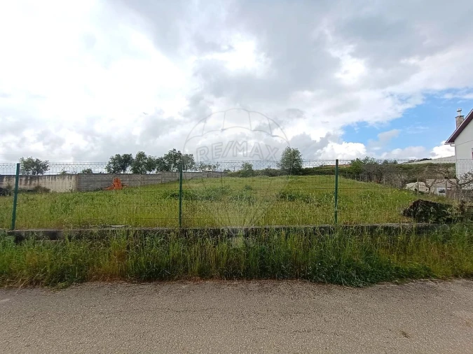 Terreno para Venda em Parceiros e Azoia Foto 6
