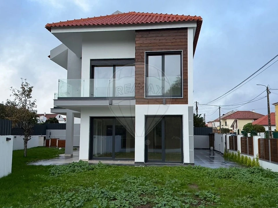 Moradia T3 para Venda em Algueirão-Mem Martins Foto 8