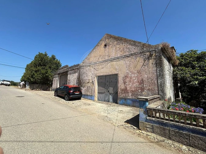 Armazém para Venda em Carvoeira e Carmões Foto 4