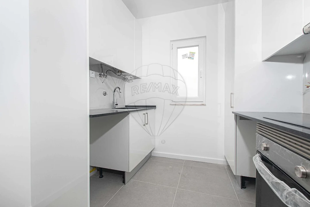 Apartamento T3 para Arrendamento em Alhandra, São João dos Montes e Calhandriz Foto 13