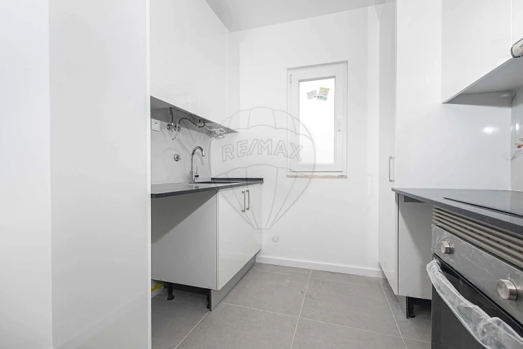 Apartamento T3 para Arrendamento em Alhandra, São João dos Montes e Calhandriz Foto 13