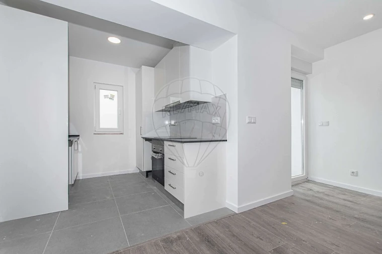 Apartamento T3 para Arrendamento em Alhandra, São João dos Montes e Calhandriz Foto 14