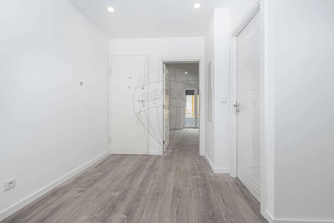 Apartamento T3 para Arrendamento em Alhandra, São João dos Montes e Calhandriz Foto 20