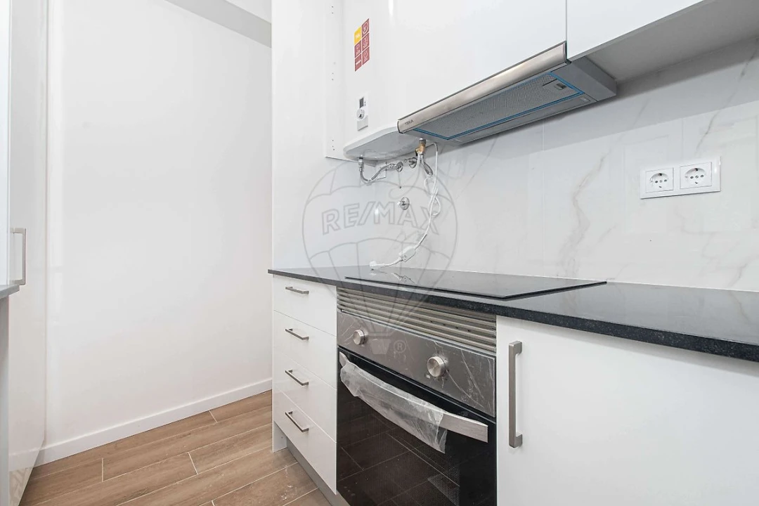 Apartamento T2 para Arrendamento em Alhandra, São João dos Montes e Calhandriz Foto 11