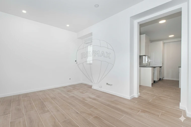 Apartamento T2 para Arrendamento em Alhandra, São João dos Montes e Calhandriz Foto 1