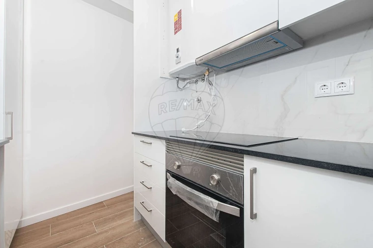 Apartamento T2 para Arrendamento em Alhandra, São João dos Montes e Calhandriz Foto 11