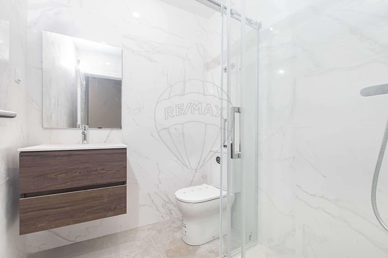 Apartamento T2 para Arrendamento em Alhandra, São João dos Montes e Calhandriz Foto 8