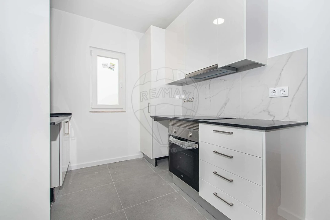 Apartamento T3 para Arrendamento em Alhandra, São João dos Montes e Calhandriz Foto 14