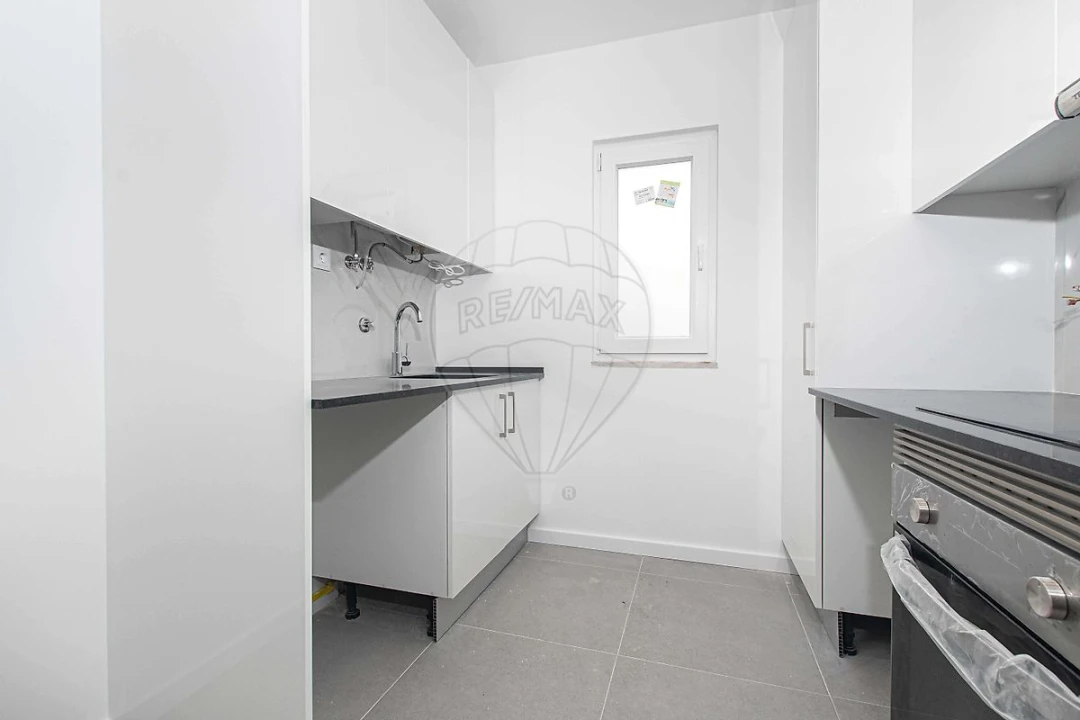 Apartamento T3 para Arrendamento em Alhandra, São João dos Montes e Calhandriz Foto 17