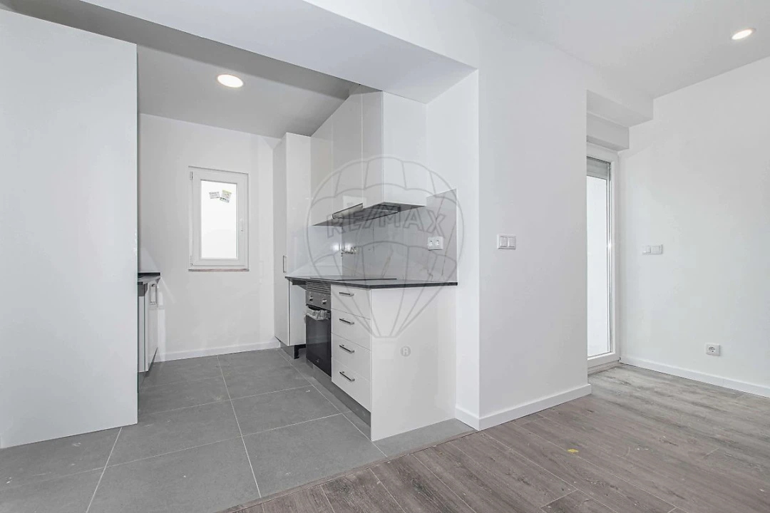 Apartamento T3 para Arrendamento em Alhandra, São João dos Montes e Calhandriz Foto 16