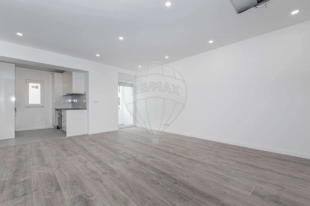 Apartamento T3 para Arrendamento em Alhandra, São João dos Montes e Calhandriz Foto 15