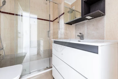 Apartamento T3 para Arrendamento em São Domingos de Benfica