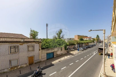 Apartamento T3 para Arrendamento em São Domingos de Benfica