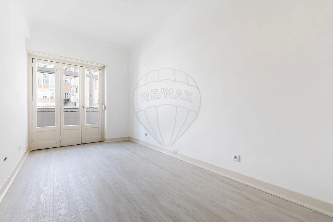 Apartamento T3 para Arrendamento em São Domingos de Benfica Foto 20