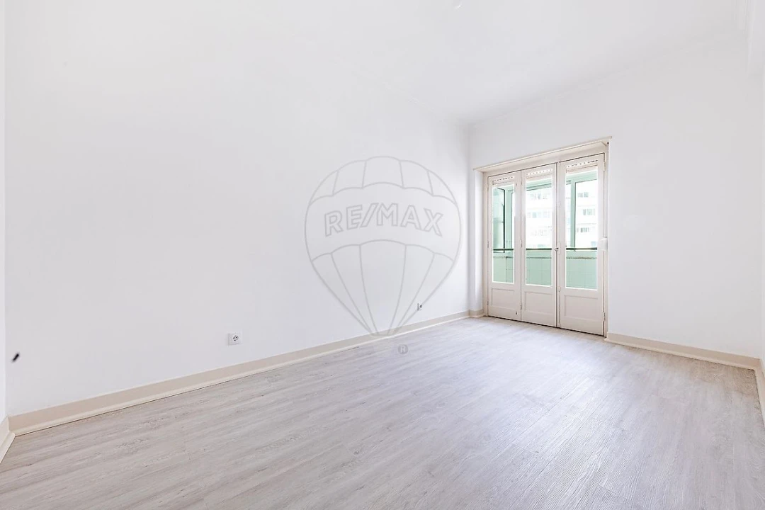 Apartamento T3 para Arrendamento em São Domingos de Benfica Foto 19