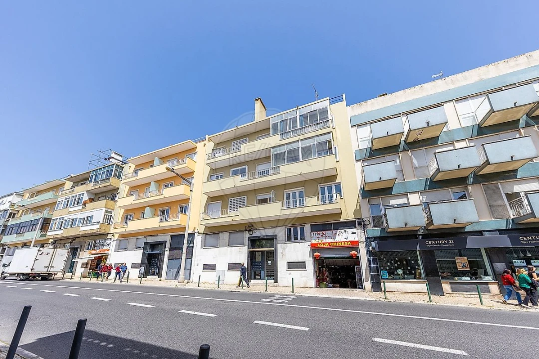 Apartamento T3 para Arrendamento em São Domingos de Benfica Foto 28