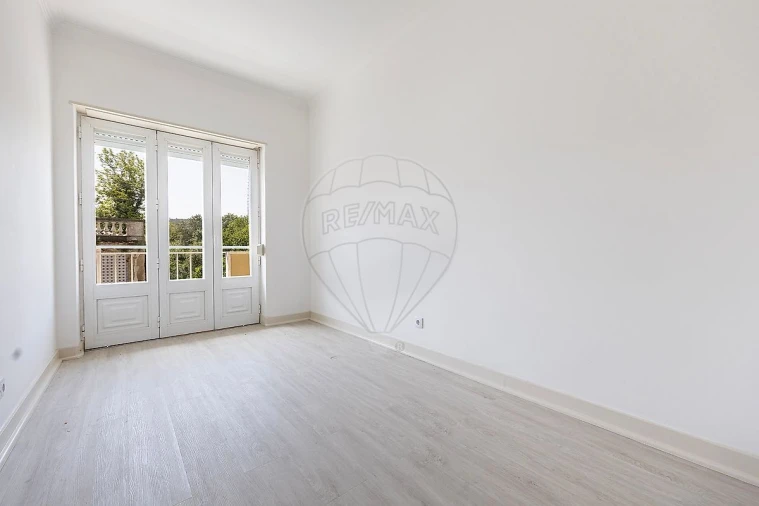 Apartamento T3 para Arrendamento em São Domingos de Benfica Foto 11