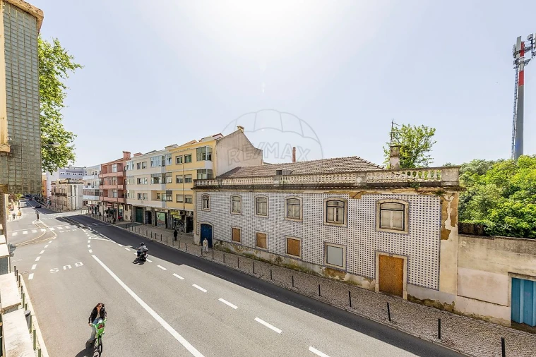 Apartamento T3 para Arrendamento em São Domingos de Benfica Foto 4