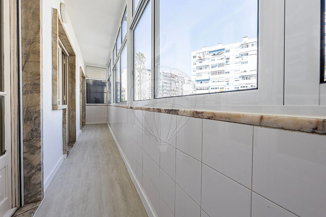 Apartamento T3 para Arrendamento em São Domingos de Benfica Foto 25