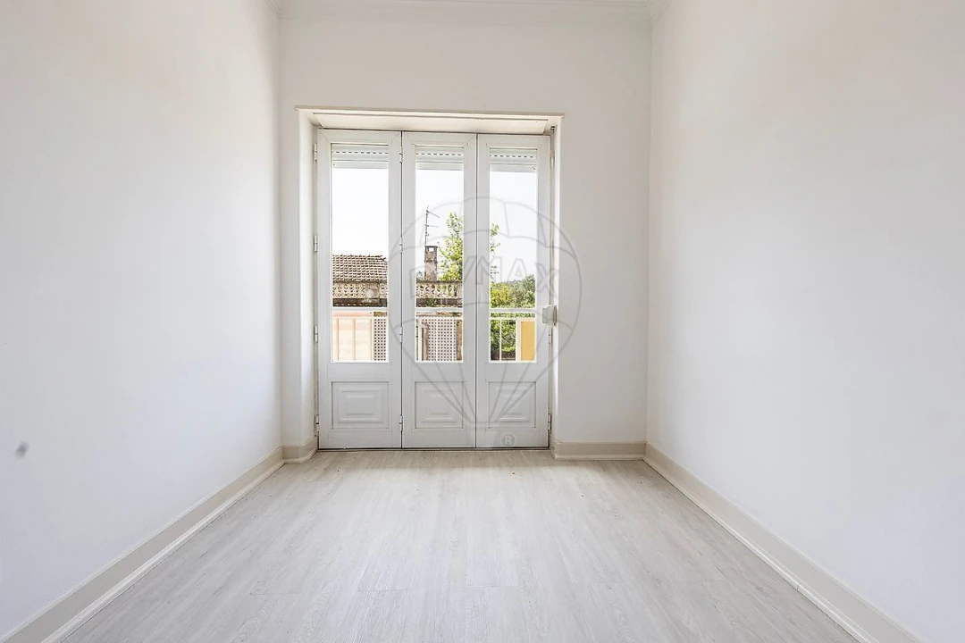 Apartamento T3 para Arrendamento em São Domingos de Benfica Foto 14
