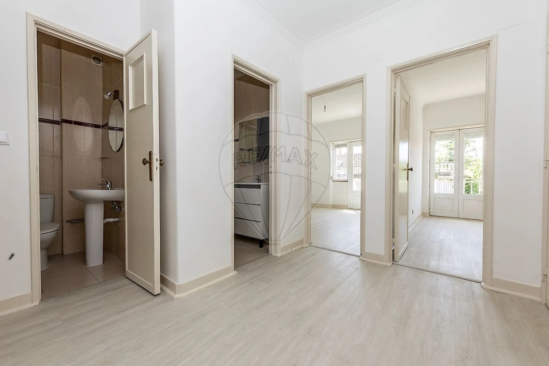 Apartamento T3 para Arrendamento em São Domingos de Benfica Foto 12