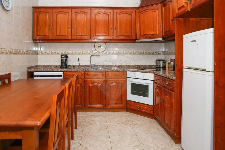 Moradia T3 para Venda em Carregado e Cadafais Foto 3