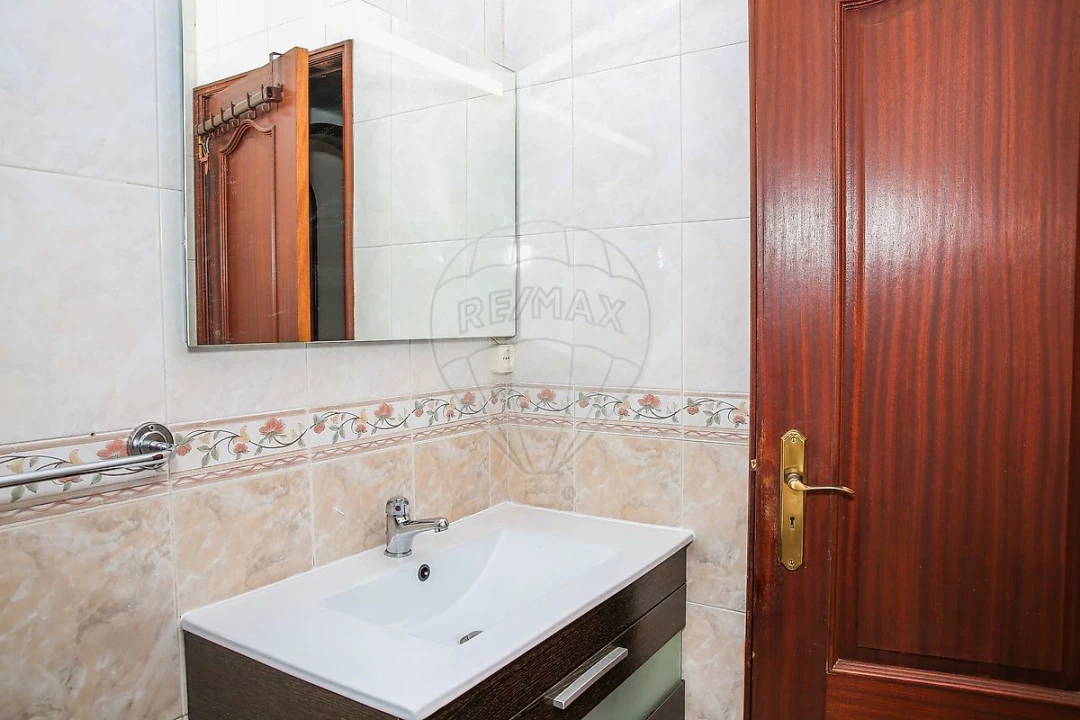 Moradia T3 para Venda em Carregado e Cadafais Foto 24