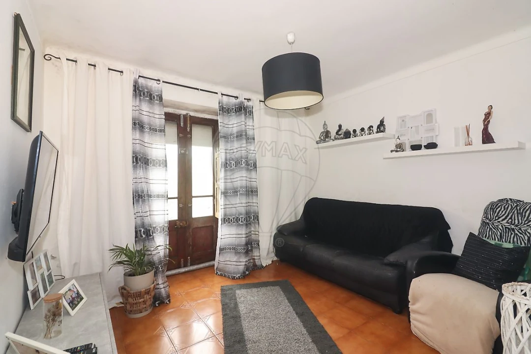 Moradia T2 para Venda em Castanheira do Ribatejo e Cachoeiras Foto 11