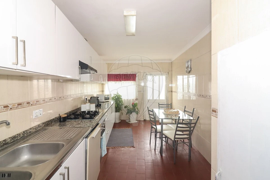 Moradia T2 para Venda em Castanheira do Ribatejo e Cachoeiras Foto 5