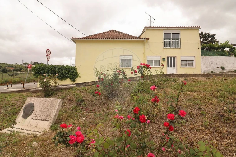 Moradia T2 para Venda em Castanheira do Ribatejo e Cachoeiras Foto 21