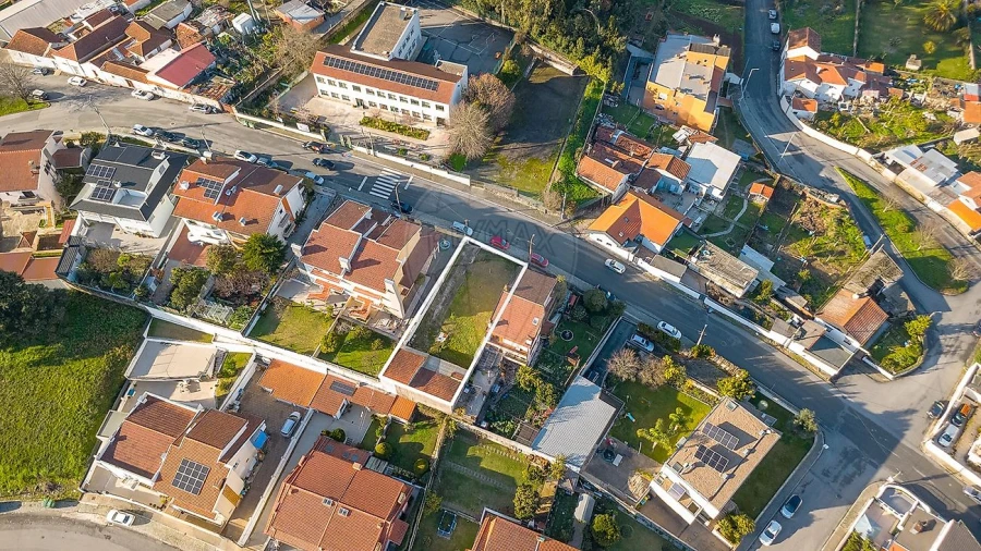 Terreno para Venda em Vilar de Andorinho Foto 4
