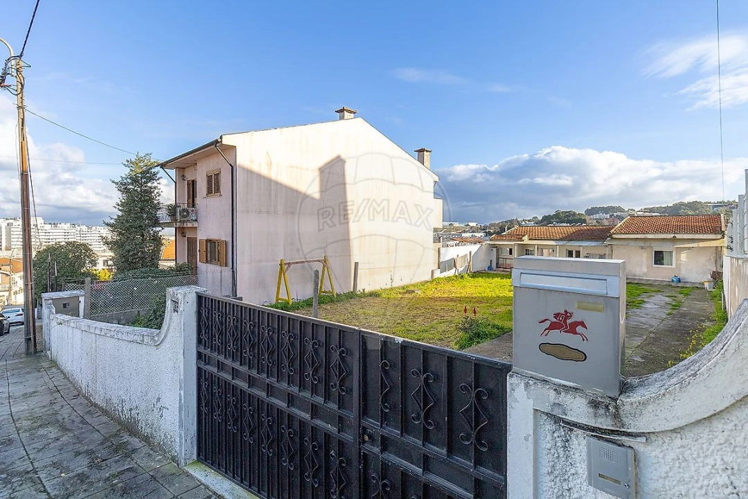 Terreno para Venda em Vilar de Andorinho Foto 5