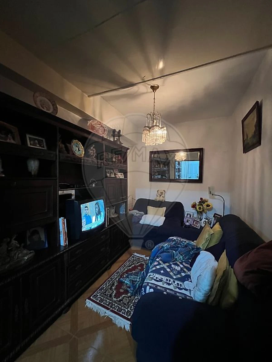 Apartamento T1 para Venda em Rio Tinto Foto 6