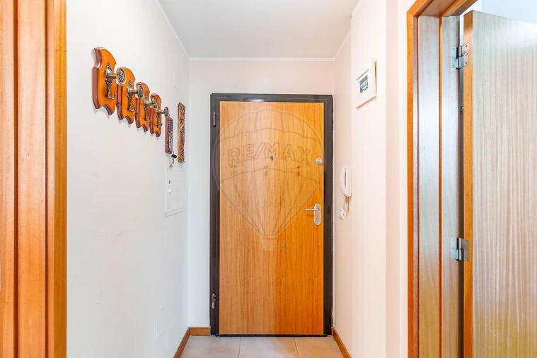 Apartamento T1 para Arrendamento em Mafamude e Vilar do Paraíso Foto 9