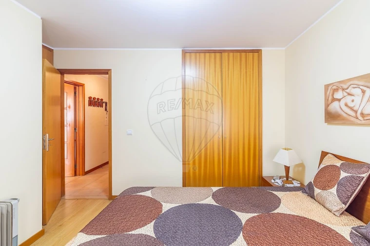 Apartamento T1 para Arrendamento em Mafamude e Vilar do Paraíso Foto 11