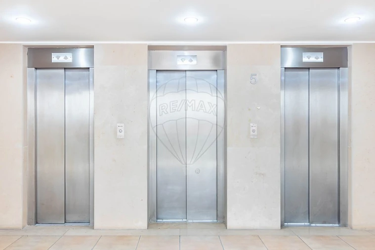 Apartamento T1 para Arrendamento em Mafamude e Vilar do Paraíso Foto 8