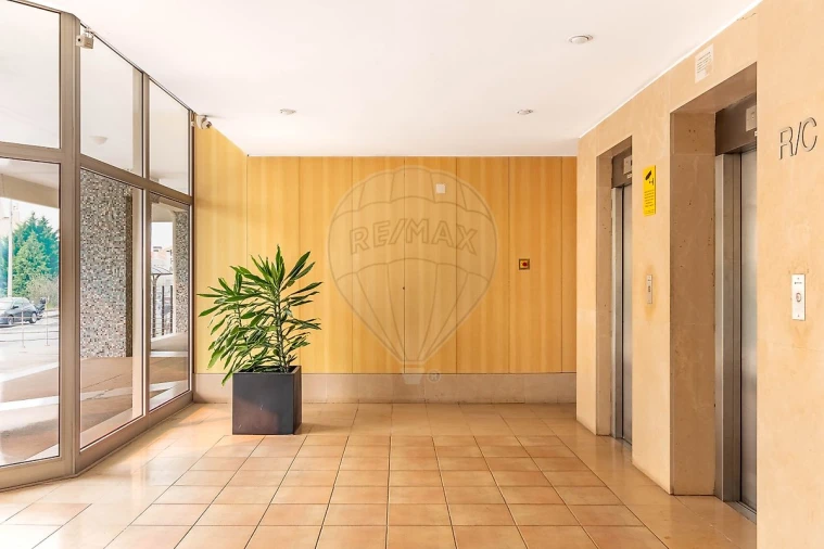 Apartamento T1 para Arrendamento em Mafamude e Vilar do Paraíso Foto 14