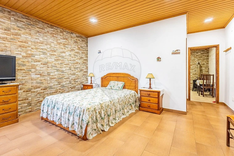 Moradia T2 para Venda em Manique do Intendente, Vila Nova de São Pedro e Maçussa Foto 2