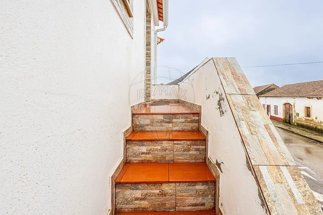 Moradia T2 para Venda em Manique do Intendente, Vila Nova de São Pedro e Maçussa Foto 3