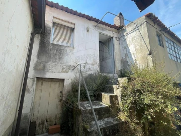 Moradia T2 para Venda em Foz de Arouce e Casal de Ermio