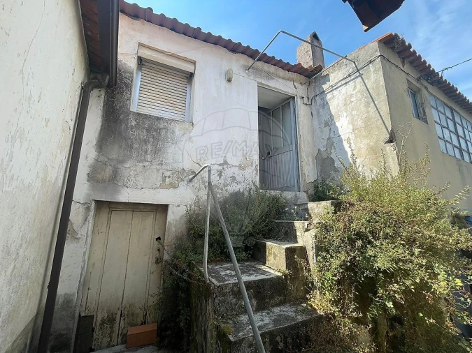 Moradia T2 para Venda em Foz de Arouce e Casal de Ermio Foto 9