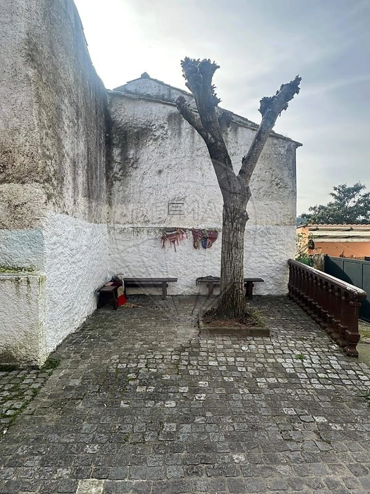 Moradia T1 para Venda em Almalagues Foto 3