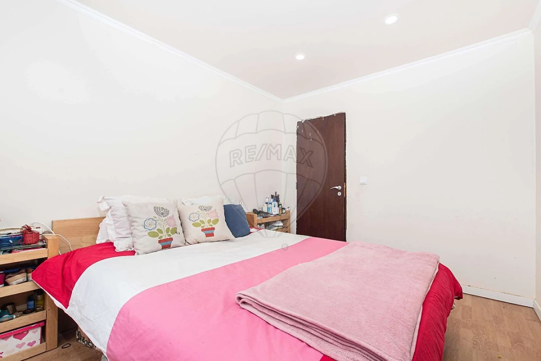 Apartamento T3 para Venda em Carregado e Cadafais Foto 10