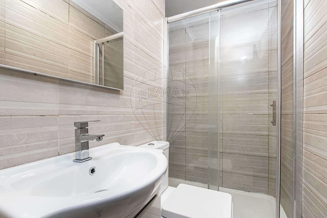 Apartamento T3 para Venda em Carregado e Cadafais Foto 12